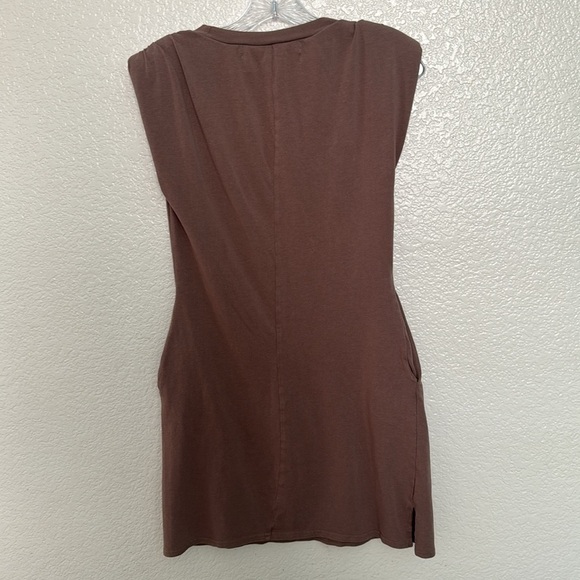 Code x Mode Tan Shoulder-Pad Dress Size XS - Picture 4 of 4